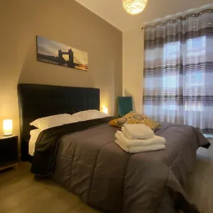 Trilocale In Piazza Duomo Apartamento